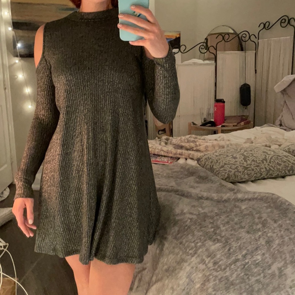 🎉CLOSET SALE 3 for 20🎉 Gray Sparkly Open Shoulder Dress
